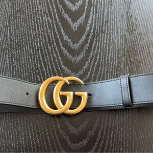 Gucci Black Leather Belt with Gold GG Buckle